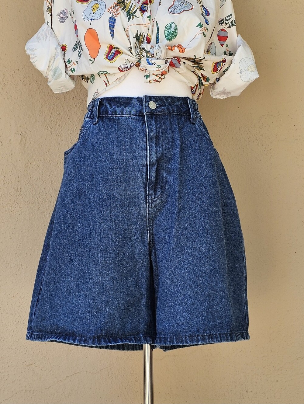 Shiny By Nature Medium Wash Denim Shorts W/ Elastic Sections Sz XL